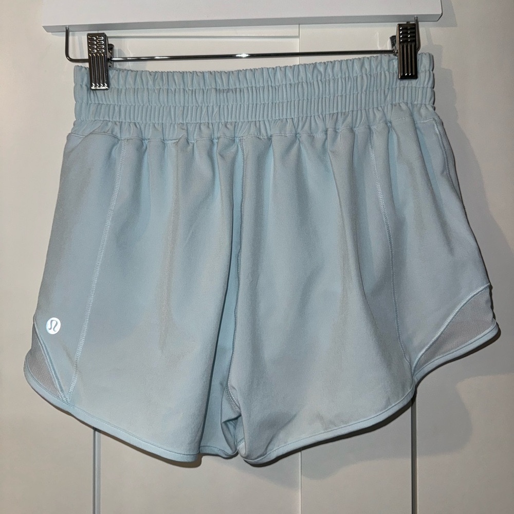 Lululemon Hotty Hot high rise shorts - 2”
